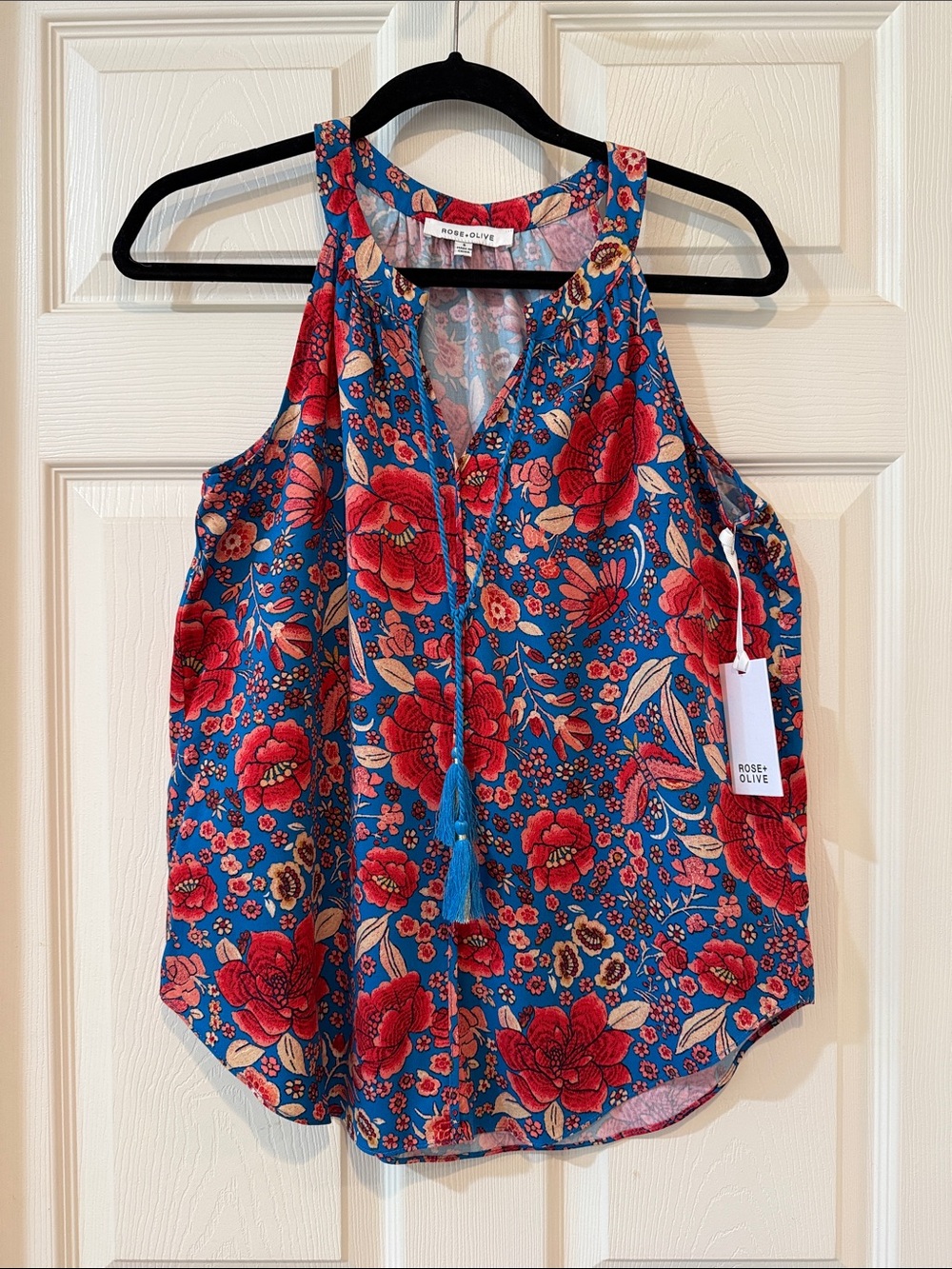 Rose & Olive Blue Floral Tassel Sleeveless top size small NWT